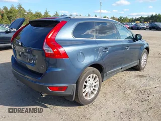 2010 Volvo XC60 3.0T with VIN YV4992DZ4A2031854, listed as a IAAI auction lot 40460242 with 199,758 mi miles. Bid and sale history available at carsss.com. Image 4.