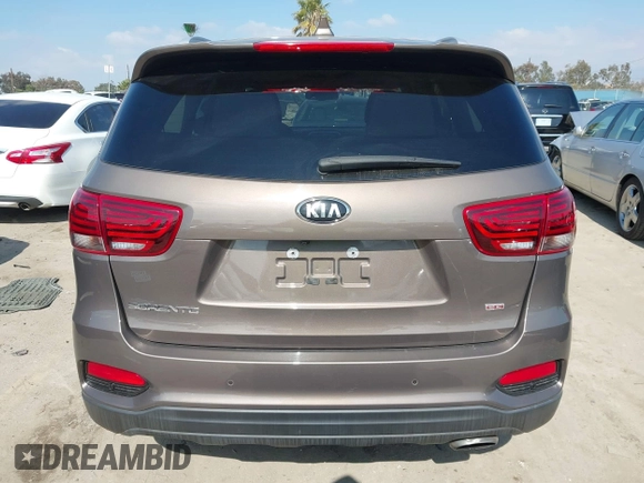 2019 Kia Sorento L with VIN 5XYPG4A35KG438309, listed as a IAAI auction lot 41539011 with 73,312 mi miles. Bid and sale history available at carsss.com. Image 16.