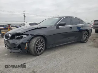 2019 BMW 3 Series 330i z VIN 3MW5R1J54K8A05655, wystawiony jako Copart lot #53400195 z przebiegiem 66 957 mil mil oraz Szkoda całkowita • Salvage title. Historia ofert i sprzedaży dostępna na DreamBid. Obrazek 1.