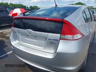 2010 Honda Insight EX z VIN JHMZE2H77AS019610, wystawiony jako IAAI lot #42207678 z przebiegiem 226 577 mil mil oraz . Historia ofert i sprzedaży dostępna na DreamBid. Obrazek 16.