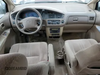 2001 Toyota Sienna CE with VIN 4T3ZF19C11U358813, listed as a Copart auction lot 45113485 with 189,763 mi miles and Clean Title. Bid and sale history available at carsss.com. Image 8.