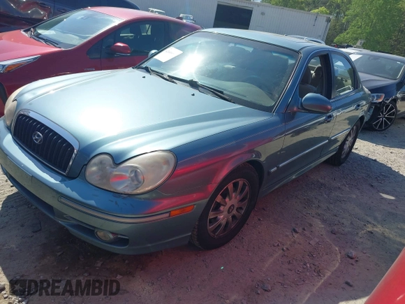 2005 Hyundai Sonata GLS with VIN KMHWF35H65A111352, listed as a IAAI auction lot 42006083 with 283,261 mi miles. Bid and sale history available at carsss.com. Image 2.