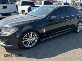 2014 Chevrolet SS z VIN 6G3F15RW9EL926580, wystawiony jako Copart lot #76521434 z przebiegiem 163 658 mil mil oraz Czysty tytuł • Clean title. Historia ofert i sprzedaży dostępna na DreamBid. Obrazek 2.