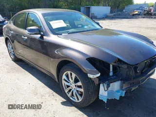 2015 Infiniti Q70 z VIN JN1BY1AR1FM560845, wystawiony jako IAAI lot #42165981 z przebiegiem 75 767 mil mil oraz . Historia ofert i sprzedaży dostępna na DreamBid. Obrazek 1.
