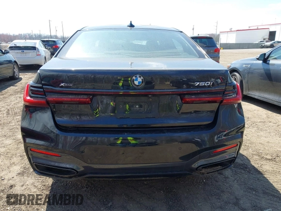 2021 BMW 7 Series 750i xDrive with VIN WBA7U2C05MCF72521, listed as a IAAI auction lot 41763182 with 68,668 mi miles and . Bid and sale history available at DreamBid. Image 16.