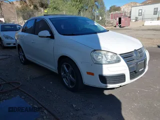 2010 Volkswagen Jetta Sedan Limited with VIN 3VWRZ7AJ0AM048803, listed as a IAAI auction lot 41392696 with 224,964 mi miles. Bid and sale history available at carsss.com. Image 1.