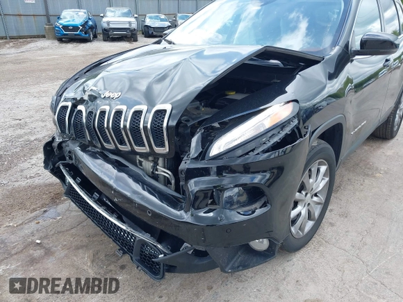 2017 Jeep Cherokee Limited z VIN 1C4PJMDS4HD223760, wystawiony jako IAAI lot #42300398 z przebiegiem 85 981 mil mil oraz . Historia ofert i sprzedaży dostępna na DreamBid. Obrazek 6.