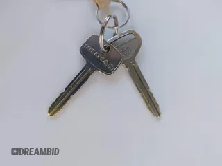 1999 Toyota Camry LE z VIN JT2BG22K3X0342513, wystawiony jako IAAI lot #42371033 z przebiegiem 159 894 mil mil oraz . Historia ofert i sprzedaży dostępna na DreamBid. Obrazek 11.