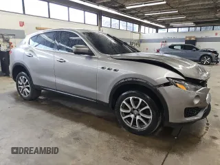 2017 Maserati Levante z VIN ZN661XUA2HX227999, wystawiony jako Copart lot #55331075 z przebiegiem 117 604 mil mil oraz Tytuł czysty. Historia ofert i sprzedaży dostępna na DreamBid. Obrazek 4.