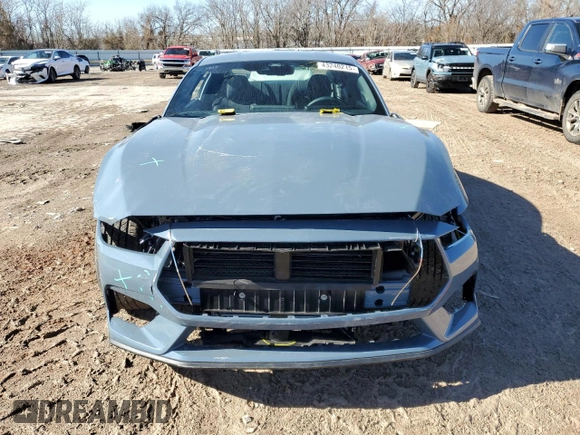 2025 Ford Mustang EcoBoost with VIN 1FA6P8TH5S5103934, listed as a Copart auction lot 43240215 with 121 mi miles and Salvage Title. Bid and sale history available at carsss.com. Image 5.