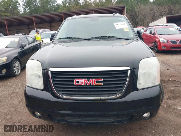 2012 GMC Yukon SLT with VIN 1GKS1CE09CR141878, listed as a IAAI auction lot 41552512 with 204,253 mi miles. Bid and sale history available at carsss.com. Image 12.