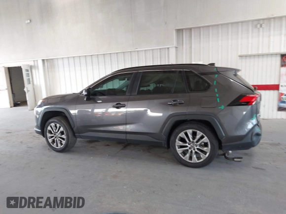 2022 Toyota RAV4 XLE Premium with VIN 2T3C1RFV8NC192497, listed as a IAAI auction lot 42336051 with 91,547 mi miles and . Bid and sale history available at DreamBid. Image 15.