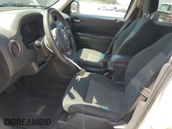 2017 Jeep Patriot Sport SE with VIN 1C4NJPBAXHD148534, listed as a Copart auction lot 60561145 with 116,799 mi miles and Salvage title. Bid and sale history available at DreamBid. Image 7.
