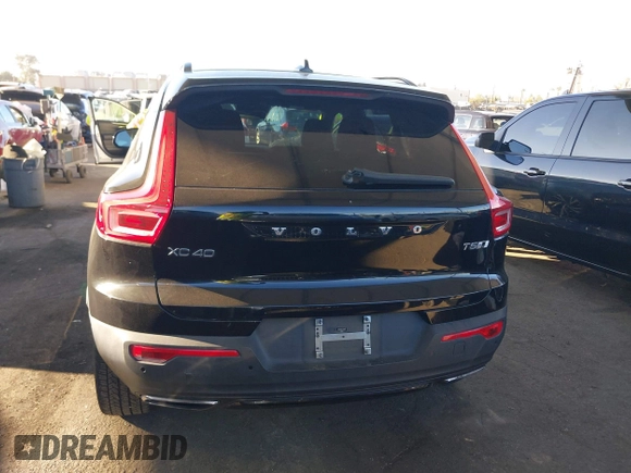 2020 Volvo XC40 R-Design с VIN YV4162UM6L2224973, выставлен на аукционе IAAI как лот 41646446 с пробегом 61 156 миль миль и . История ставок и продаж доступна на DreamBid. Изображение 16.