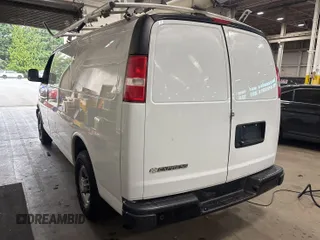 2018 Chevrolet Express Cargo with VIN 1GCWGAFP7J1198927, listed as a IAAI auction lot 42691823 with 115,294 mi miles and . Bid and sale history available at DreamBid. Image 28.