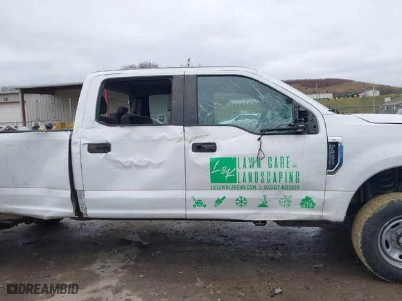 2019 Ford Super Duty F-250 SRW XL with VIN 1FT7W2B60KEE72179, listed as a IAAI auction lot 41115656 with 91,331 mi miles. Bid and sale history available at carsss.com. Image 13.