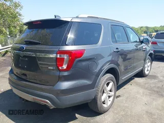2017 Ford Explorer XLT z VIN 1FM5K8DH2HGD94422, wystawiony jako IAAI lot #42061496 z przebiegiem 104 808 mil mil oraz . Historia ofert i sprzedaży dostępna na DreamBid. Obrazek 4.