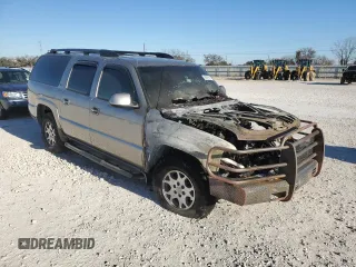 2002 Chevrolet Suburban Z71 with VIN 3GNFK16Z22G245579, listed as a Copart auction lot 42676975 with 0 mi miles and Salvage Title. Bid and sale history available at carsss.com. Image 4.