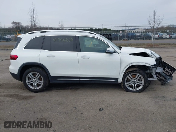 2022 Mercedes-Benz GLB 250 z VIN W1N4M4HB7NW173675, wystawiony jako IAAI lot #41744858 z przebiegiem 20 909 mil mil oraz . Historia ofert i sprzedaży dostępna na DreamBid. Obrazek 14.