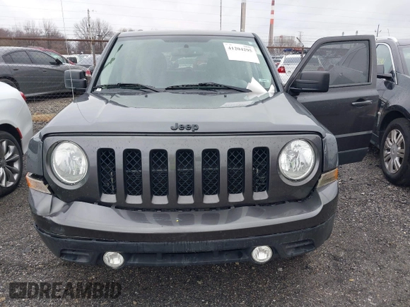 2015 Jeep Patriot Altitude Edition with VIN 1C4NJPBA6FD250698, listed as a IAAI auction lot 41204295 with 224,413 mi miles. Bid and sale history available at carsss.com. Image 6.