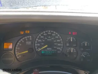 2000 Chevrolet Silverado 1500 LS with VIN 1GCEK19T6YE210393, listed as a Copart auction lot 50194685 with 186,035 mi miles and Salvage Title. Bid and sale history available at carsss.com. Image 9.