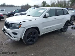 2015 Jeep Grand Cherokee Altitude with VIN 1C4RJFAG4FC942885, listed as a IAAI auction lot 41952356 with 233,276 mi miles. Bid and sale history available at carsss.com. Image 23.