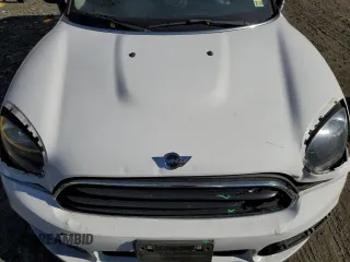 2018 MINI Countryman Cooper with VIN WMZYS7C37J3E08896, listed as a Copart auction lot 45502785 with 52,736 mi miles and Salvage title. Bid and sale history available at DreamBid. Image 11.