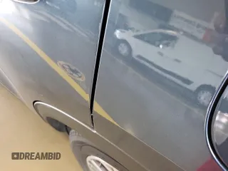 2020 Ford Escape SEL z VIN 1FMCU9H60LUB74495, wystawiony jako IAAI lot #42634880 z przebiegiem 39 530 mil mil oraz . Historia ofert i sprzedaży dostępna na DreamBid. Obrazek 2.