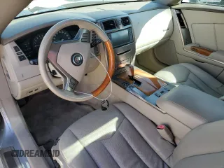 2005 Cadillac XLR z VIN 1G6YV34A455601742, wystawiony jako Copart lot #77878544 z przebiegiem Nie podano mil oraz Szkody całkowita. Historia ofert i sprzedaży dostępna na DreamBid. Obrazek 8.