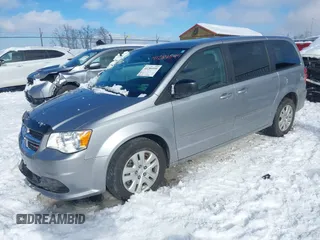 2017 Dodge Grand Caravan SE Plus z VIN 2C4RDGBG7HR789747, wystawiony jako IAAI lot #41289595 z przebiegiem 89 577 mil mil oraz . Historia ofert i sprzedaży dostępna na DreamBid. Obrazek 2.