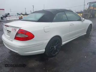 2006 Mercedes-Benz CLK-Class 5.0L with VIN WDBTK75G36T066621, listed as a IAAI auction lot 41009612 with 135,931 mi miles. Bid and sale history available at carsss.com. Image 4.