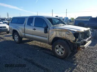 2005 Toyota Tacoma with VIN 5TEUU42N95Z141680, listed as a IAAI auction lot 41689904 with 136,637 mi miles and . Bid and sale history available at DreamBid. Image 1.