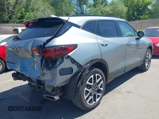 2023 Chevrolet Blazer RS z VIN 3GNKBKRS0PS227668, wystawiony jako IAAI lot #42337868 z przebiegiem 10 286 mil mil oraz . Historia ofert i sprzedaży dostępna na DreamBid. Obrazek 4.