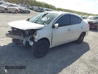 2019 Nissan Versa SV z VIN 3N1CN7AP1KL871615, wystawiony jako IAAI lot #42051338 z przebiegiem 108 364 mil mil oraz . Historia ofert i sprzedaży dostępna na DreamBid. Obrazek 23.