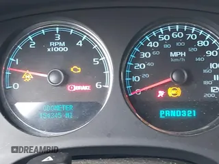 2008 Chevrolet Avalanche LTZ z VIN 3GNFK12318G241601, wystawiony jako IAAI lot #42268422 z przebiegiem 154 345 mil mil oraz . Historia ofert i sprzedaży dostępna na DreamBid. Obrazek 7.