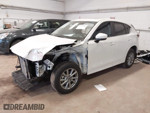 2024 Mazda CX-5 2.5 S Preferred Package with VIN JM3KFBCLXR0503127, listed as a IAAI auction lot 41295902 with 2,423 mi miles. Bid and sale history available at carsss.com. Image 17.