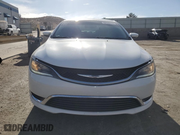 2015 Chrysler 200 Limited z VIN 1C3CCCABXFN697778, wystawiony jako Copart lot #52749775 z przebiegiem 94 455 mil mil oraz Szkody całkowita. Historia ofert i sprzedaży dostępna na DreamBid. Obrazek 5.