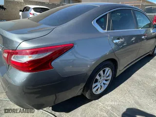 2018 Nissan Altima 2.5 SL with VIN 1N4AL3AP5JC156940, listed as a Copart auction lot 51164755 with 147,629 mi miles and Clean Title. Bid and sale history available at carsss.com. Image 4.