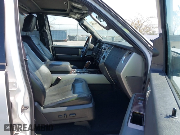 2009 Ford Expedition Limited z VIN 1FMFU19549EB07342, wystawiony jako IAAI lot #42356024 z przebiegiem 193 416 mil mil oraz . Historia ofert i sprzedaży dostępna na DreamBid. Obrazek 5.