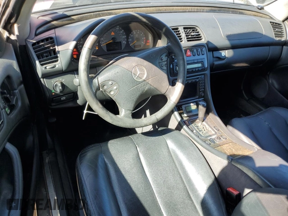 2000 Mercedes-Benz CLK 320/430 z VIN WDBLK70G8YT033575, wystawiony jako Copart lot #44710915 z przebiegiem 157 198 mil mil oraz Szkoda całkowita • Salvage title. Historia ofert i sprzedaży dostępna na DreamBid. Obrazek 8.