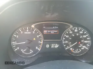 2015 Nissan Pathfinder SV with VIN 5N1AR2MN2FC626602, listed as a Copart auction lot 51052895 with 116,712 mi miles and Salvage title. Bid and sale history available at DreamBid. Image 9.