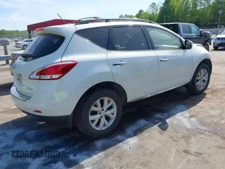 2014 Nissan Murano SV z VIN JN8AZ1MU5EW402599, wystawiony jako IAAI lot #42115514 z przebiegiem 131 656 mil mil oraz . Historia ofert i sprzedaży dostępna na DreamBid. Obrazek 4.