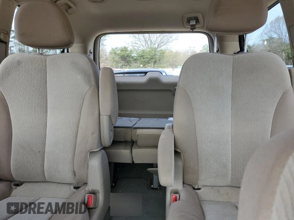 2012 Kia Sedona LX with VIN KNDMG4C72C6465538, listed as a Copart auction lot 51450135 with 84,972 mi miles and Salvage Title. Bid and sale history available at carsss.com. Image 10.