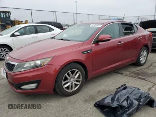 2013 Kia Optima LX z VIN 5XXGM4A78DG179656, wystawiony jako Copart lot #52454405 z przebiegiem 167 273 mil mil oraz Szkoda całkowita • Salvage title. Historia ofert i sprzedaży dostępna na DreamBid. Obrazek 1.