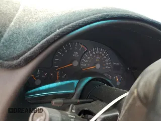 2001 Pontiac Firebird Firebird z VIN 2G2FS22KX12132170, wystawiony jako Copart lot #57558535 z przebiegiem Nie podano mil oraz Tytuł czysty. Historia ofert i sprzedaży dostępna na DreamBid. Obrazek 9.