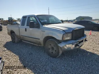 2005 Ford F-250 XL z VIN 1FTSX20P85EC59147, wystawiony jako Copart lot #51835615 z przebiegiem Nie podano mil oraz Szkoda całkowita • Salvage title. Historia ofert i sprzedaży dostępna na DreamBid. Obrazek 4.