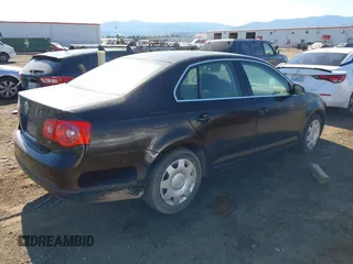 2005 Volkswagen Jetta 2.5L with VIN 3VWRF71K25M602057, listed as a IAAI auction lot 42688586 with 79,769 mi miles and . Bid and sale history available at DreamBid. Image 4.