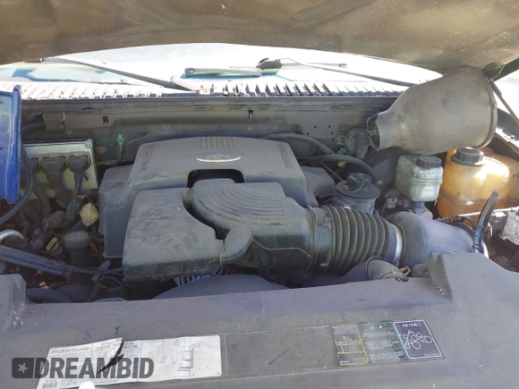2003 Ford Expedition Eddie Bauer with VIN 1FMFU17L93LC55300, listed as a IAAI auction lot 41732837 with 186,949 mi miles. Bid and sale history available at carsss.com. Image 6.