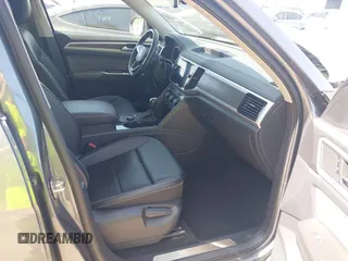 2022 Volkswagen Atlas SE with VIN 1V2KP2CA6NC524326, listed as a IAAI auction lot 42546660 with 37,406 mi miles and . Bid and sale history available at DreamBid. Image 5.