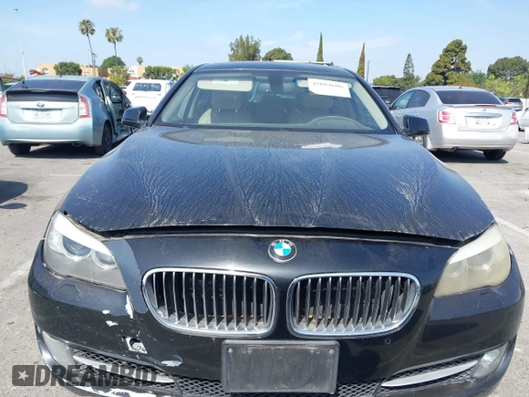 2013 BMW 5 Series 535i with VIN WBAFR7C55DC827784, listed as a IAAI auction lot 42084606 with 143,845 mi miles and . Bid and sale history available at DreamBid. Image 12.